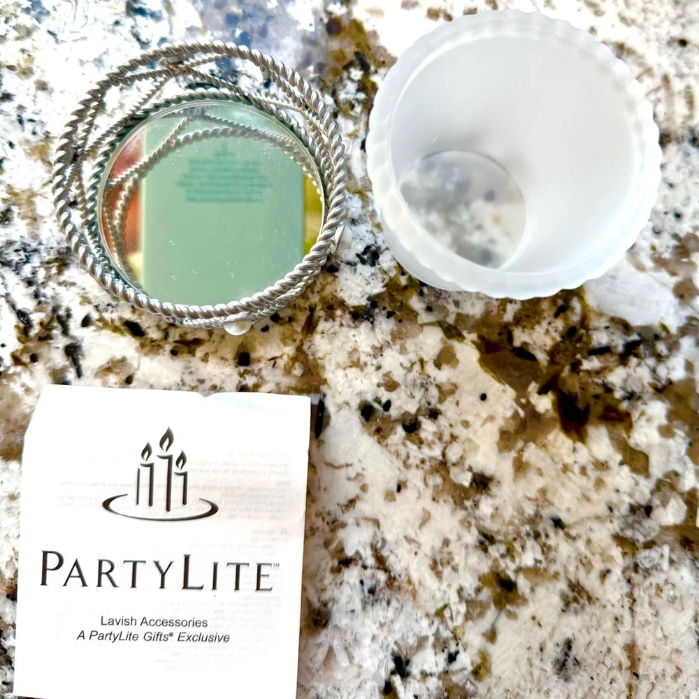 PartyLite Lavash Glass Votive Holder w/Roped Metal/Pearl Accents P7995 NIB - Picture 3 of 5